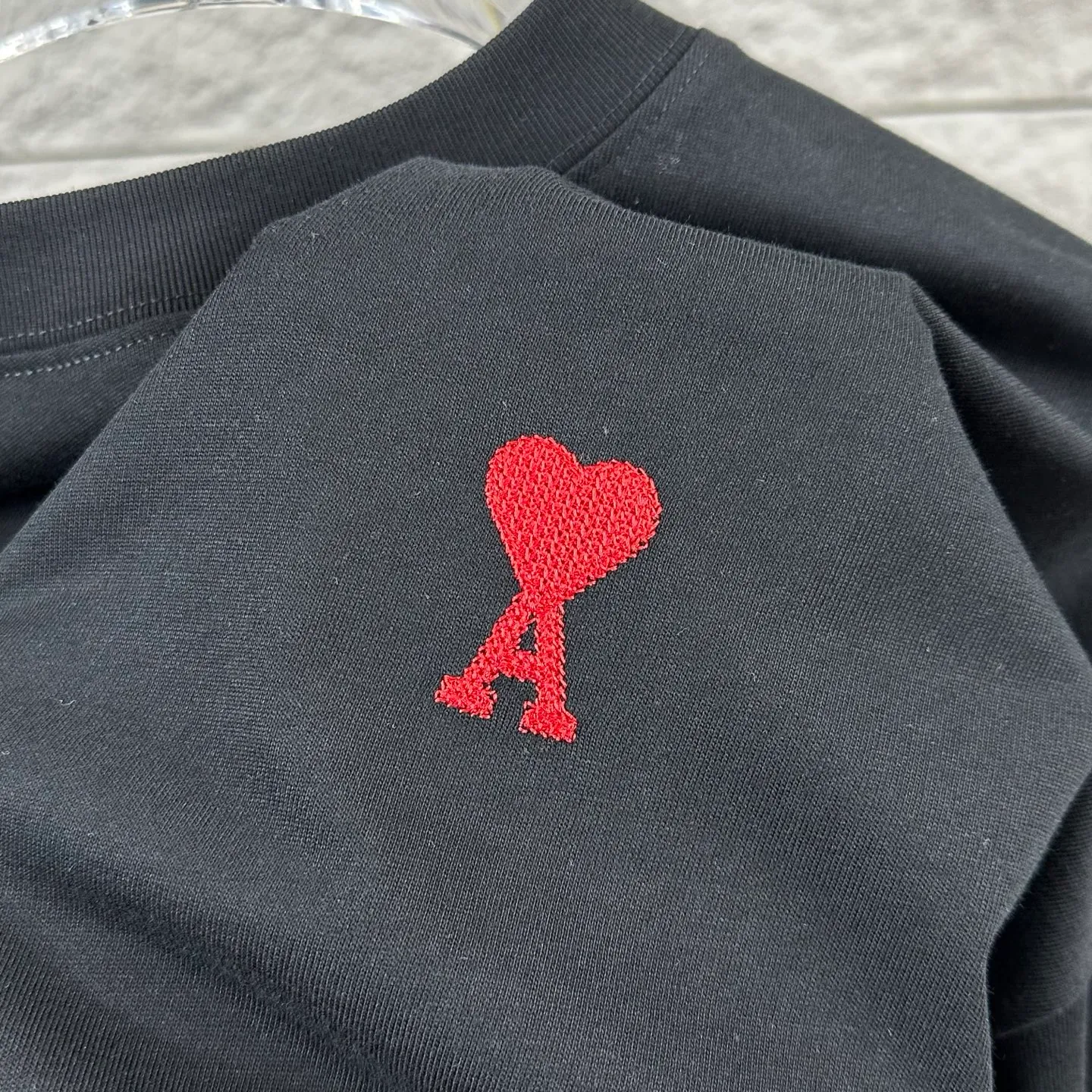 Ami Love 2026 Spring and Summer Style Classic simple three-dimensional embroidery small love personalized logo Customized double yarn plain cotton fabric Short-sleeved T-shirt Men and women Same Style Color: Black White Flower Gray Angola Red Size: S (90-130 pounds) M (120-150 pounds) L (140-165 pounds) XL (160-180 pounds) XXL (180-210 pounds)